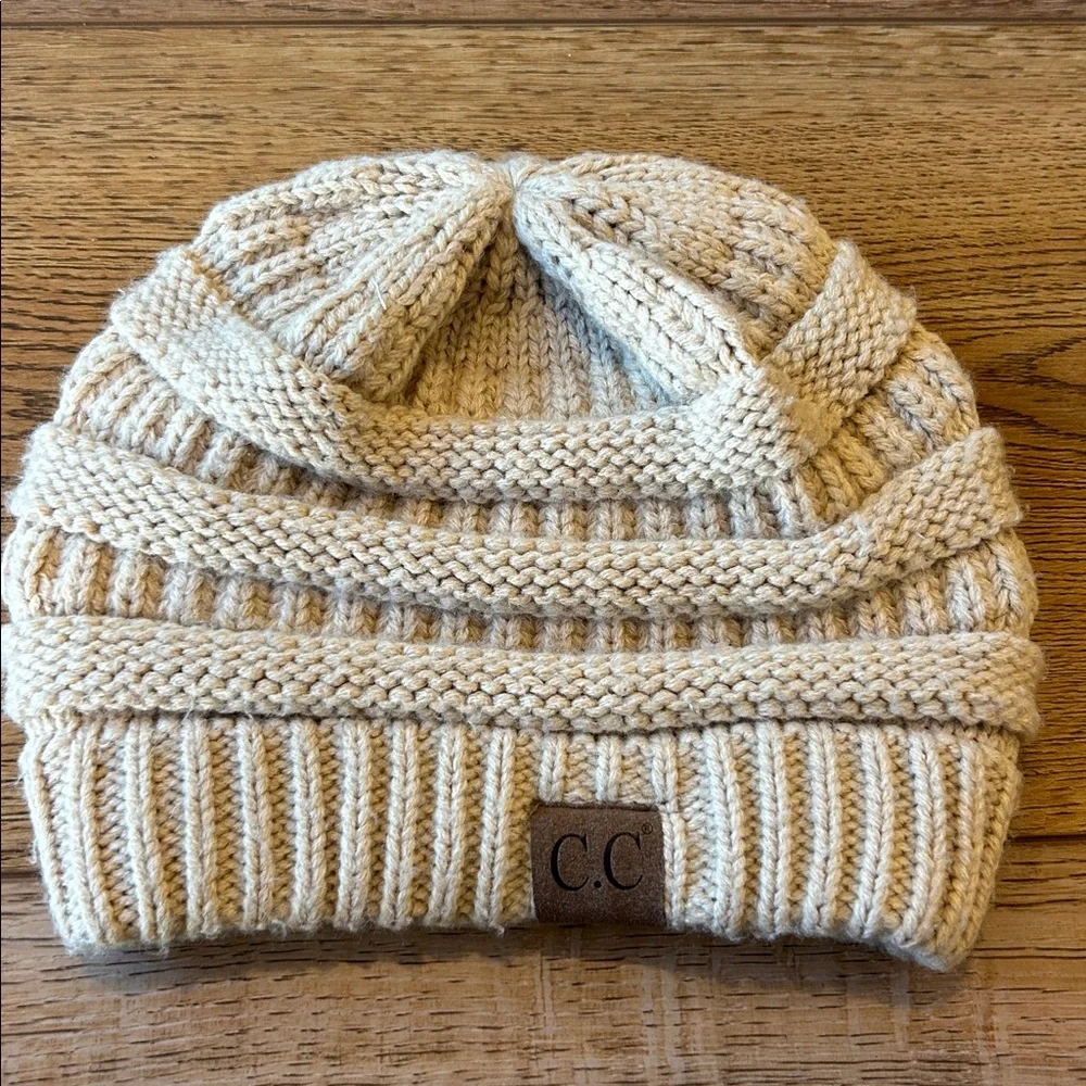 NWOT Lot of‎ 2 C.C Knit Beanies / Hat Black/ Tan One Size
